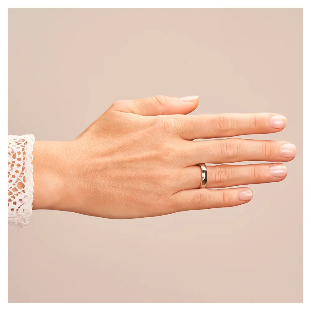Ehering aus 585 Rotgold & Platin auf Hand
