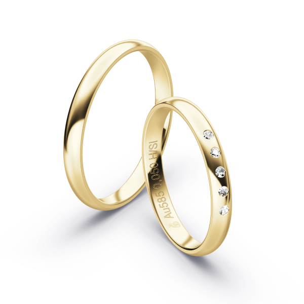 Aufnahme von polierten Gelbgold Eheringen mit vielen Diamanten in 2,5 mm Breite 