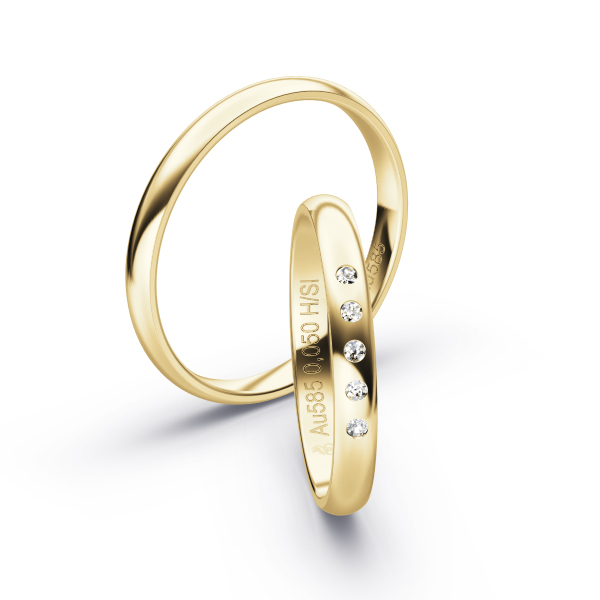 Aufnahme von polierten Gelbgold Eheringen mit vielen Diamanten in 2,5 mm Breite 