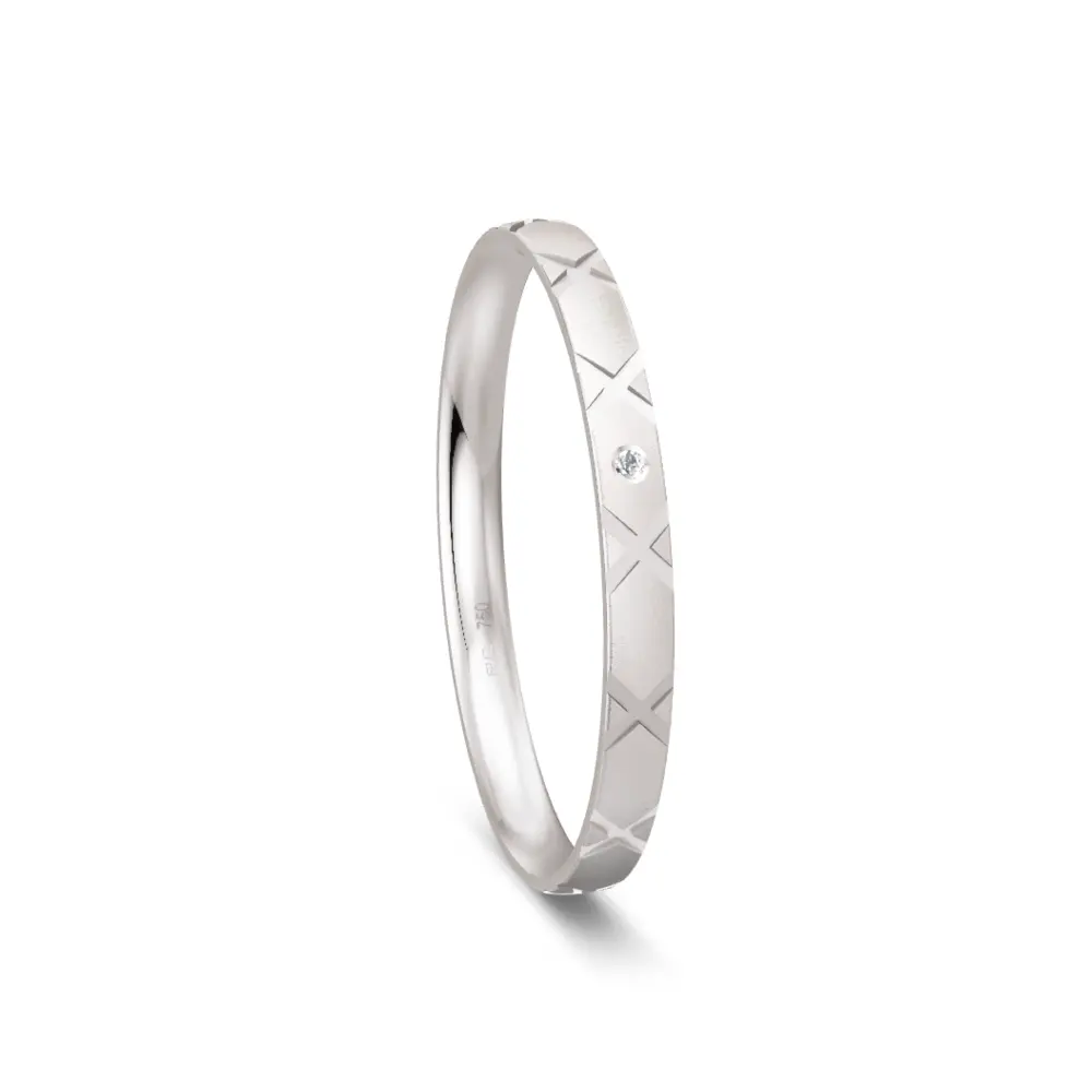 Ehering aus Weißgold sandmatt mit Diamanten und Kreuzmuster