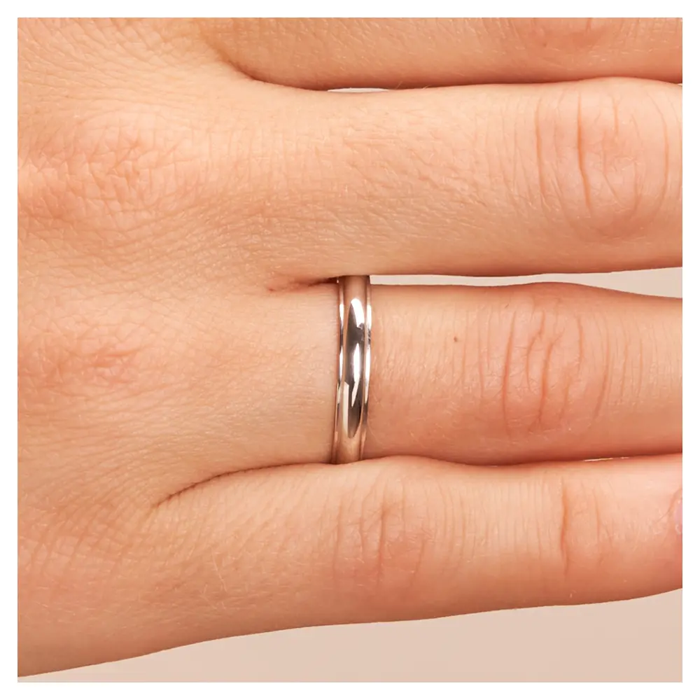 Platin Ehering 3 mm mit Polierung auf Hand im Zoom