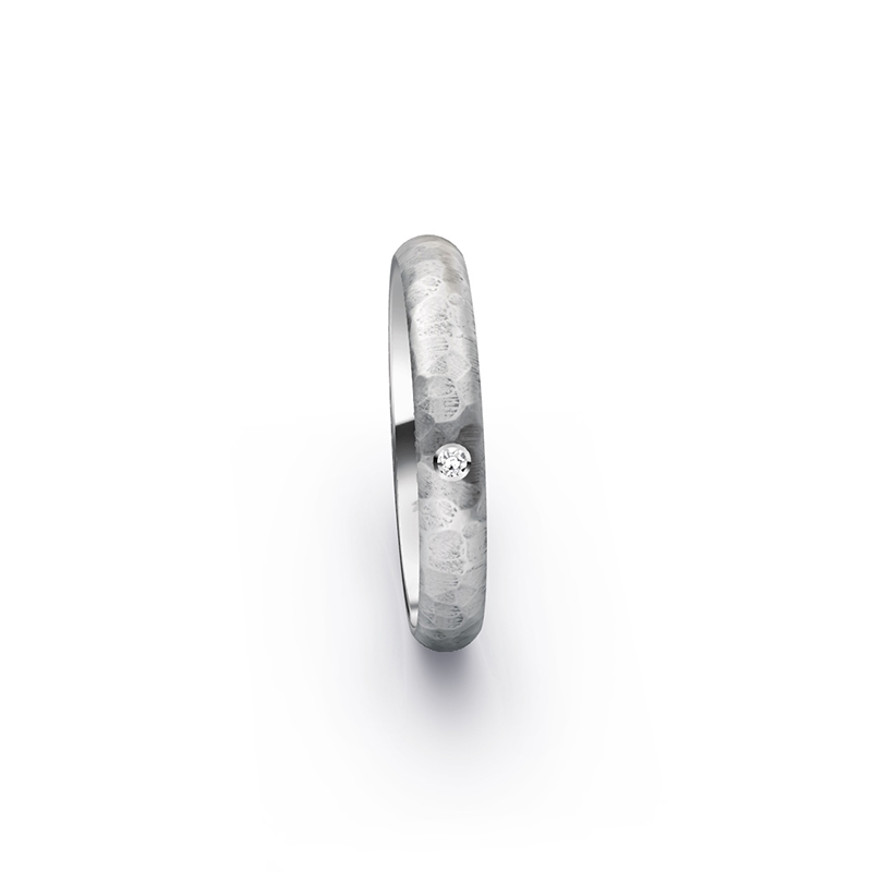 Tolle Eheringe aus Palladium 500 mit Diamanten und besonderer Oberfläche 5063