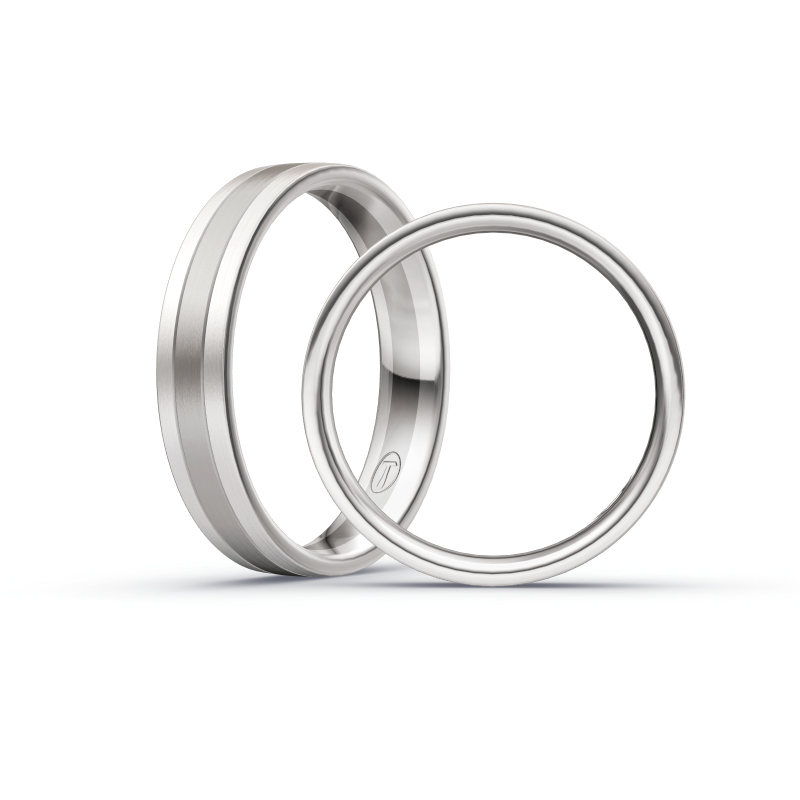 Aufnahme von Eheringen in Weißgold/Palladium 500 mit Diamanten in viereckigen Fassungen
