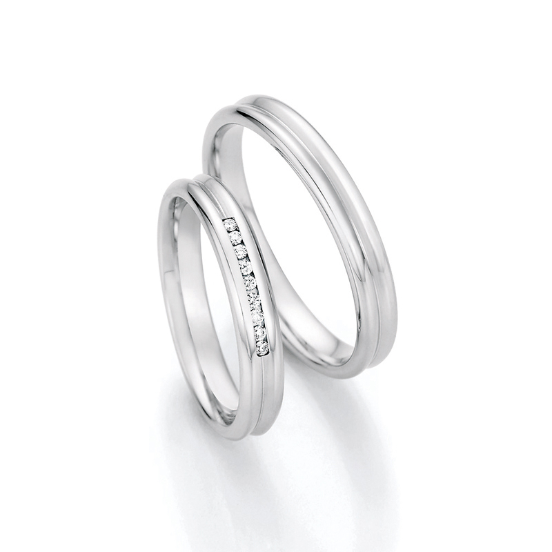 Aufnahme von Platin 600 Trauringe mit 9 x 0,005 Ct. Diamanten veredelt