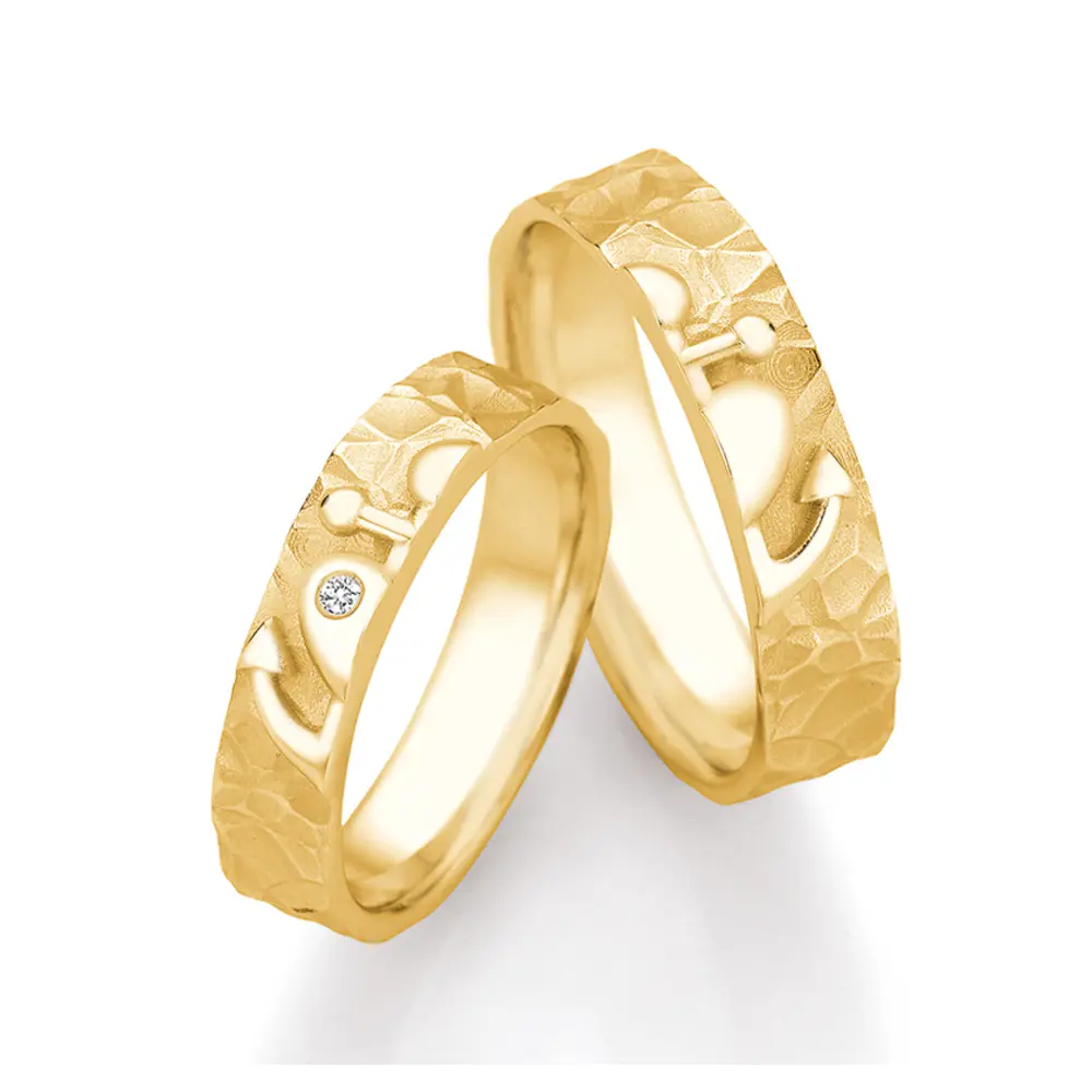 Eheringe aus Gelbgold mit Symbol für Glaube Liebe Hoffnung und Brillant 