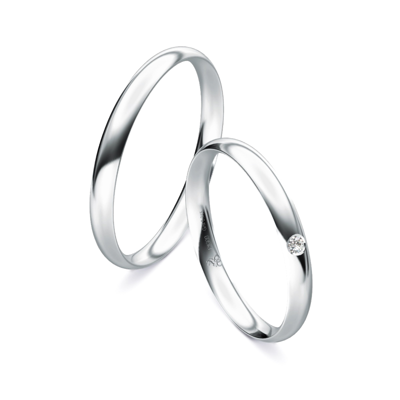 Eheringe aus Platin mit strahlender Polierung und Diamanten 9253