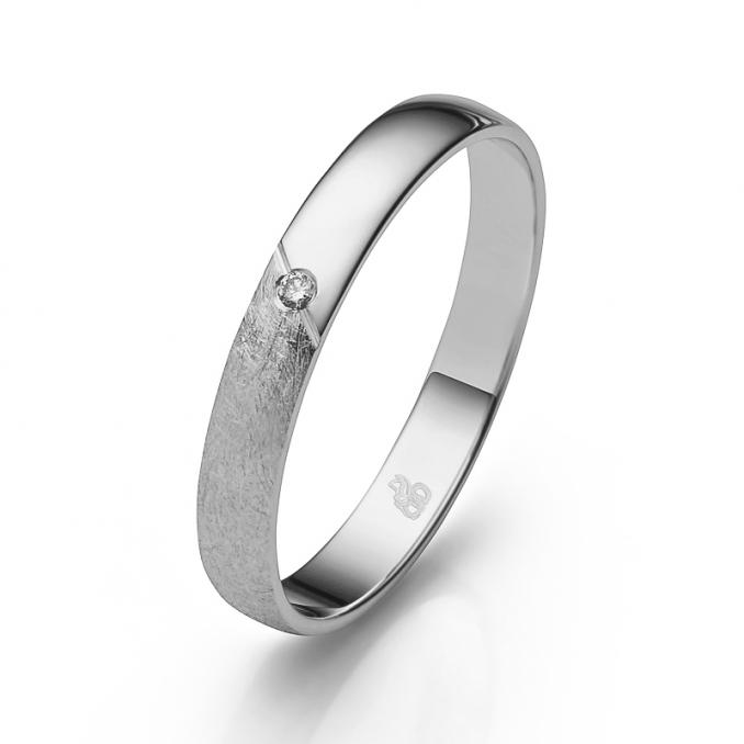 Platin Eherings teilweise eismattiert mit Diamanten