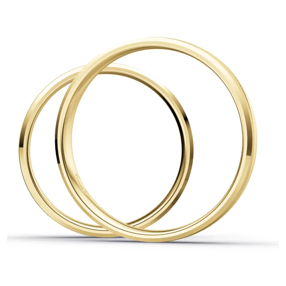 Schmale Gelbold Eheringe mit vielen Diamanten in geschwungener Rille seitlich