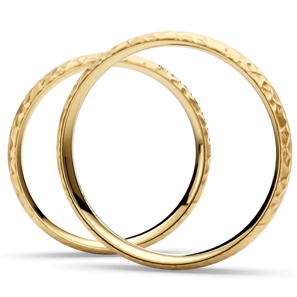 Geblgold Eheringe 3,5 mm breit mit Hammerschlag und 7 Labor-Diamanten von hinten