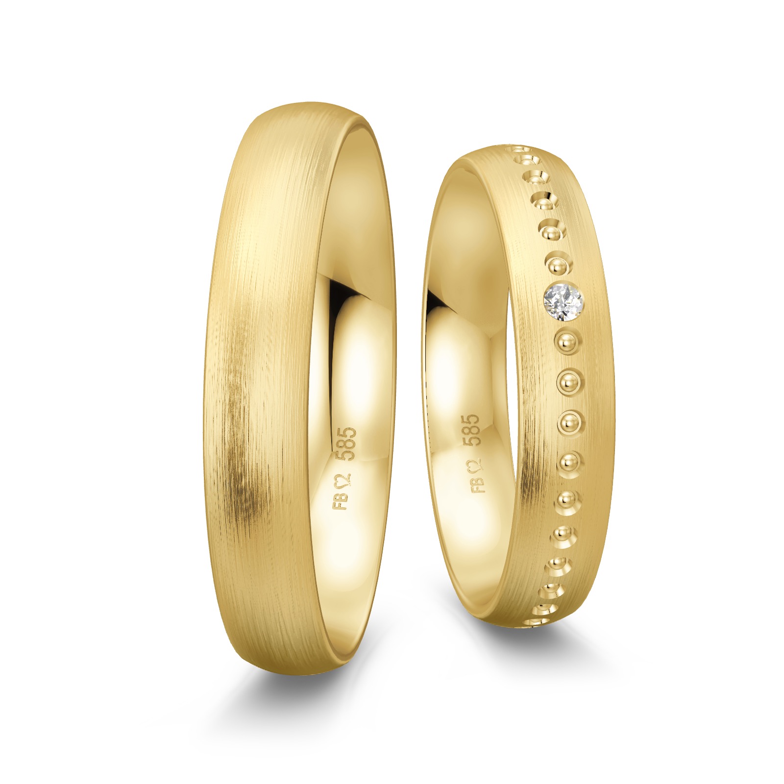 Mattierte Eheringe aus Gelbgold mit Diamanten und Millgriff