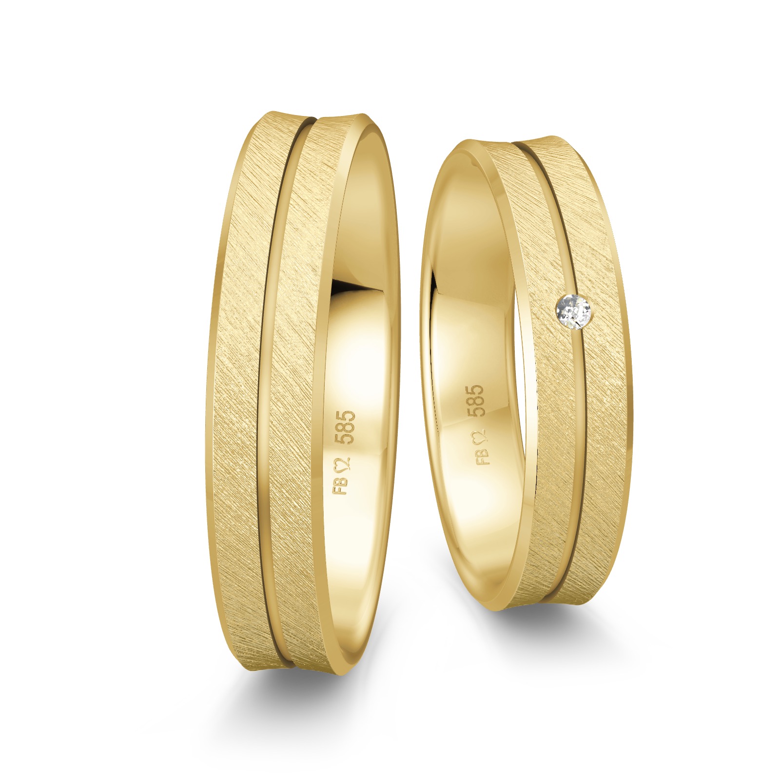 Trauringe aus schrägmattiertem Gelbgold mit Rille und Diamanten