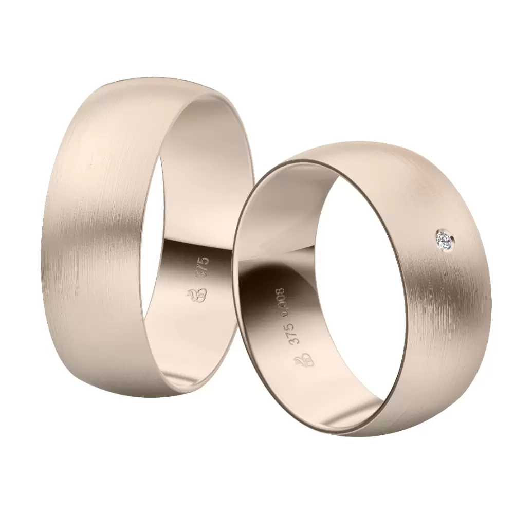 Eheringe aus längsmattiertem Herbstgold mit 0,01 Karat Diamanten