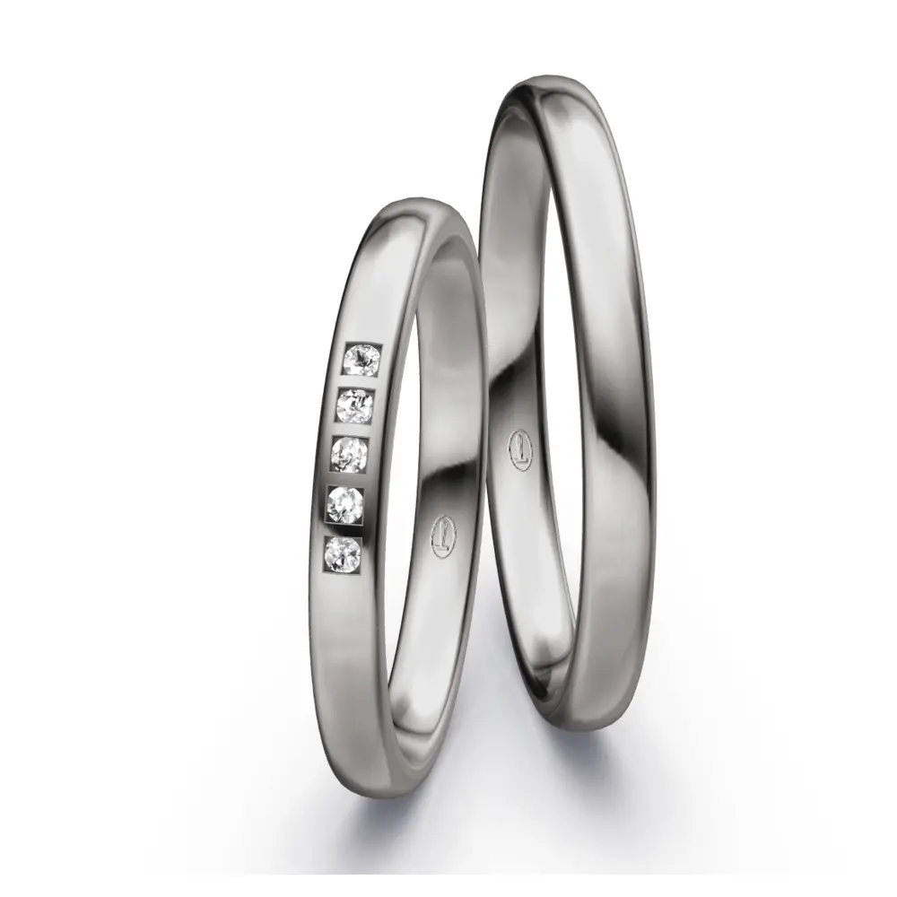 Palladium 500 Eheringe mit 5 Diamanten in polierter Oberfläche