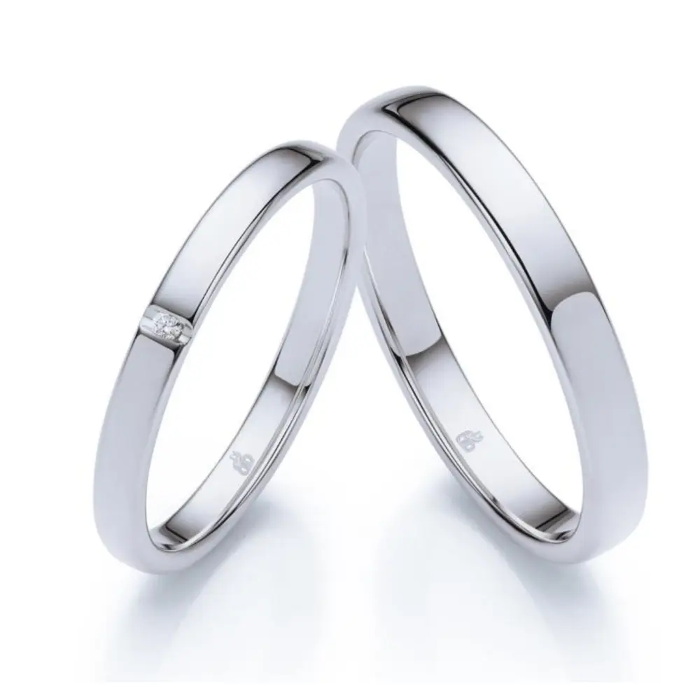 Polierte Platin Ringe mit Diamanten