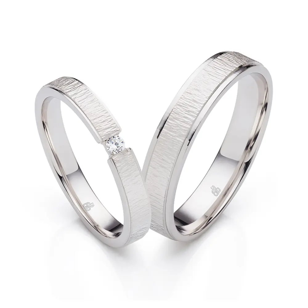 Eheringe aus rhodiniertem Silber 925 mit Zirkonia und Strukturierung