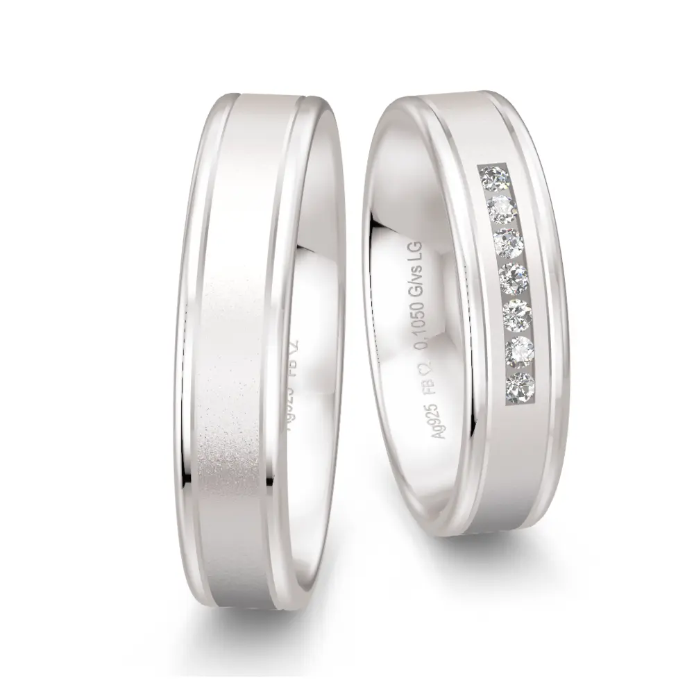 Sandmatte Trauringe aus Silber 925 mit Labor Diamanten in Kanalfassung