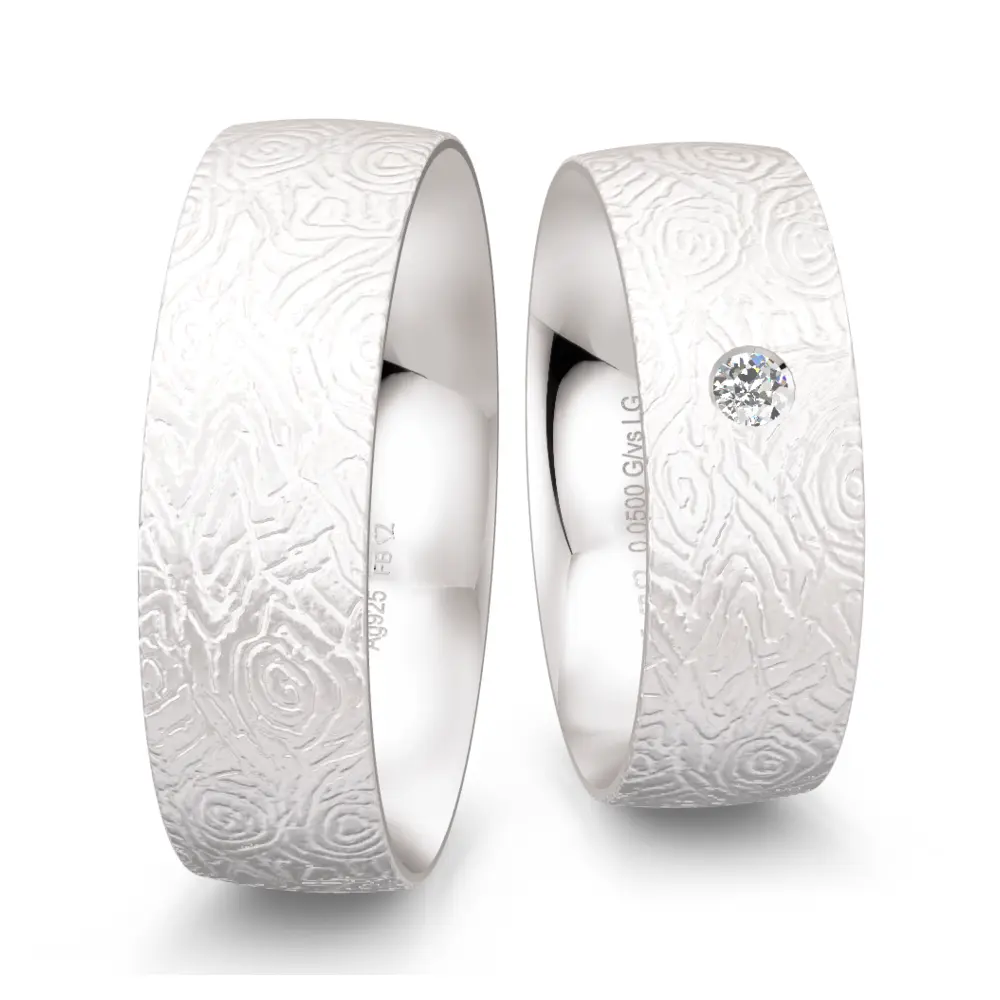 Eheringe aus Silber 925 mit 0,05 Karat Labor Diamanten und Maserung