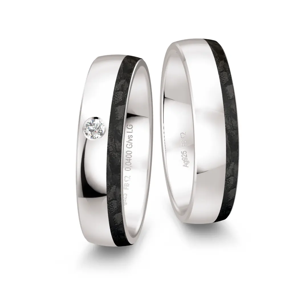 polierte Silber 925er Trauringe mit Carbonstreifen und 0,04 Karat Labor Diamanten