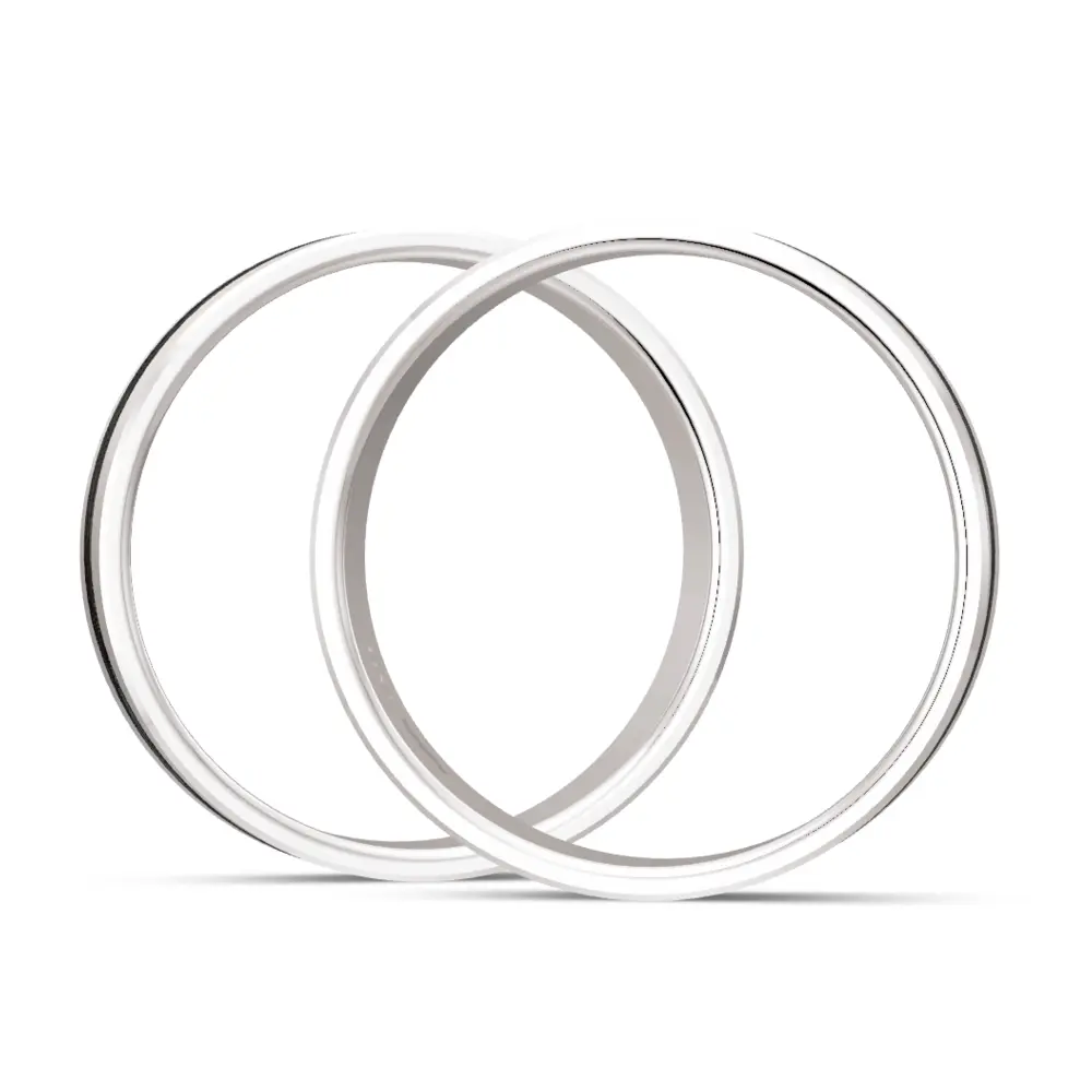 Sandmattierte 925er Trauringe mit geschwungenem Streifen aus Carbon seitlich