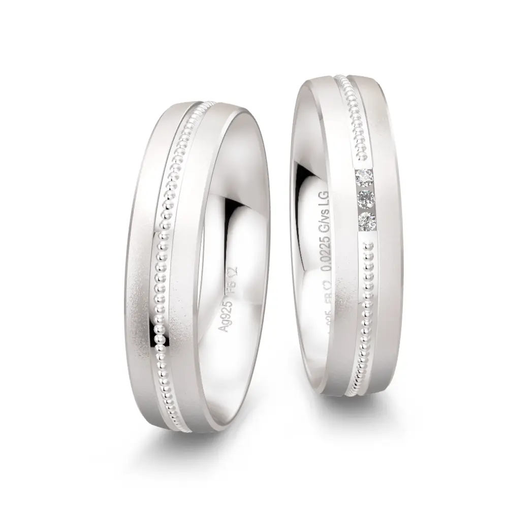 Sandmatte 925er Silber Trauringe mit mittigem Millgriff Design und Labor-Diamanten