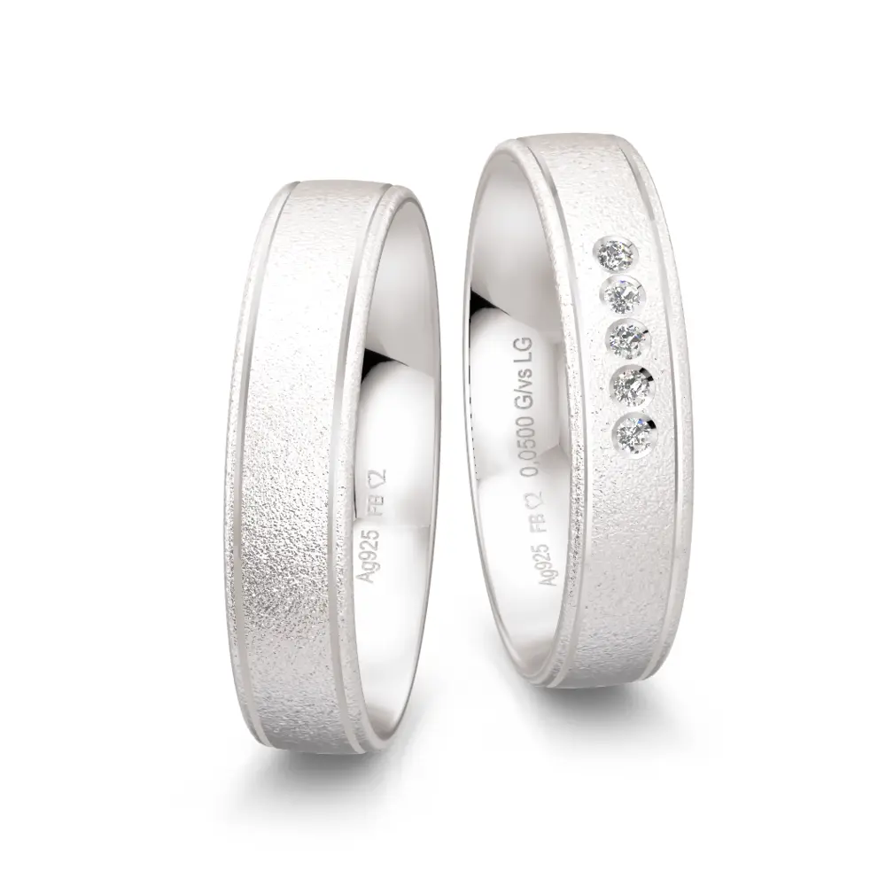 925er Silber Trauringe in Sandmattierung mit 5 Labor-Diamanten