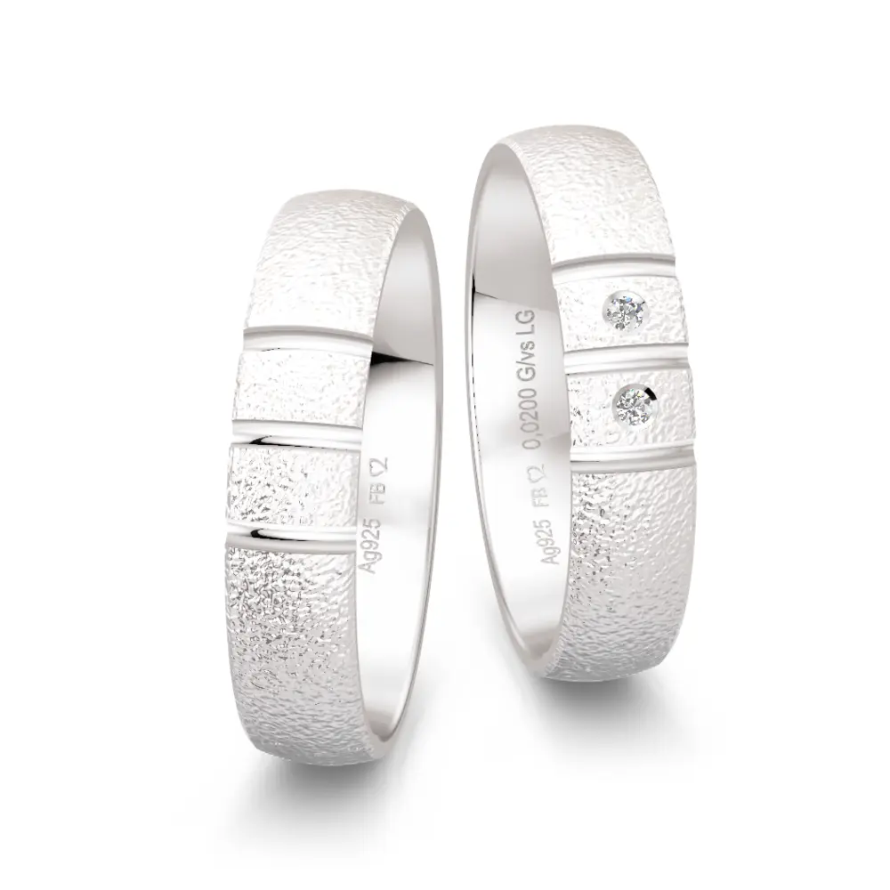 925er Silber Trauringe mit polierter Strukturierung und 2 Labor-Diamanten