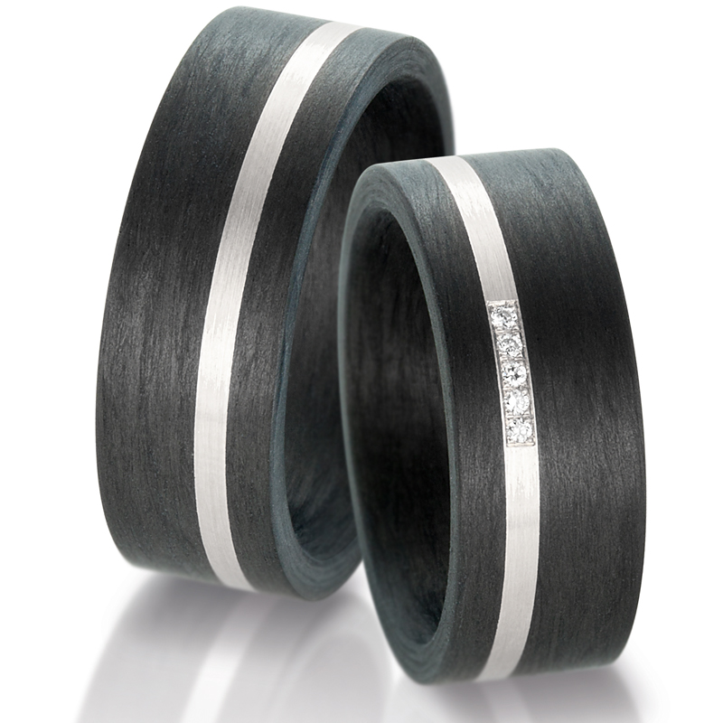 Außergewöhnliche Partnerringe Eheringe Carbon mit einem Titan Seitenstreifen und Brillanten 59315T