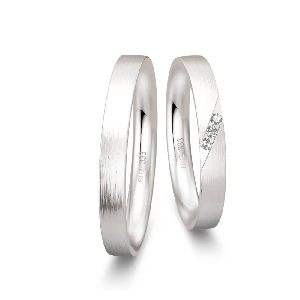 Längsmatte schmale Weißgold Eheringe mit 3 Diamanten