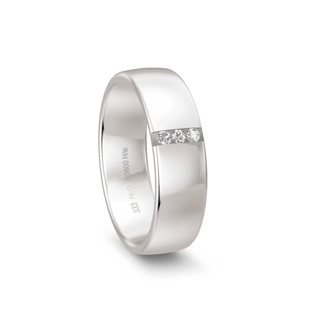 6 mm breiter polierter Weißgold Ehering mit drei Diamanten in Vertiefung