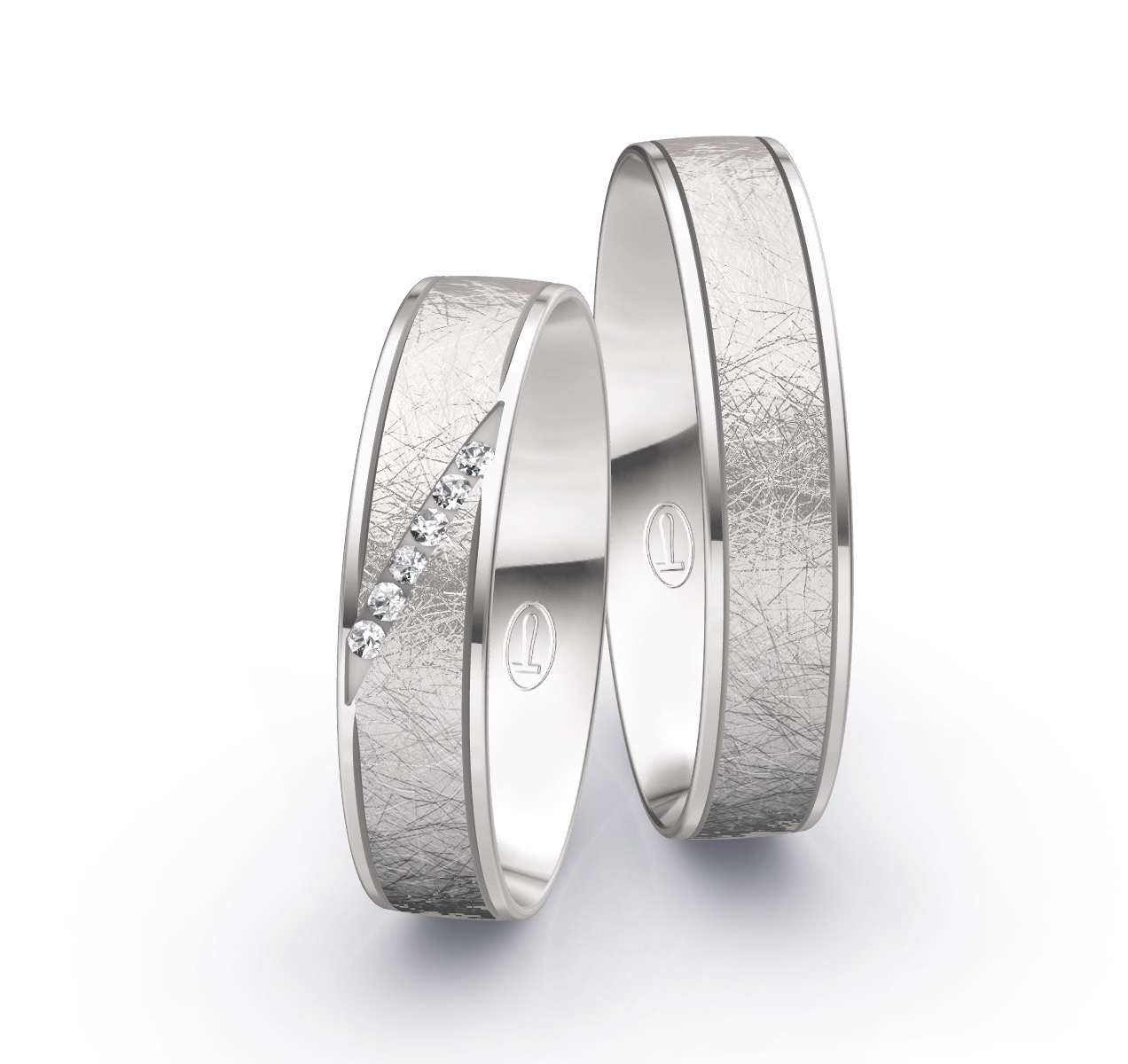 Eheringe aus Weißgold mit 6 Diamanten und eismatter Oberfläche