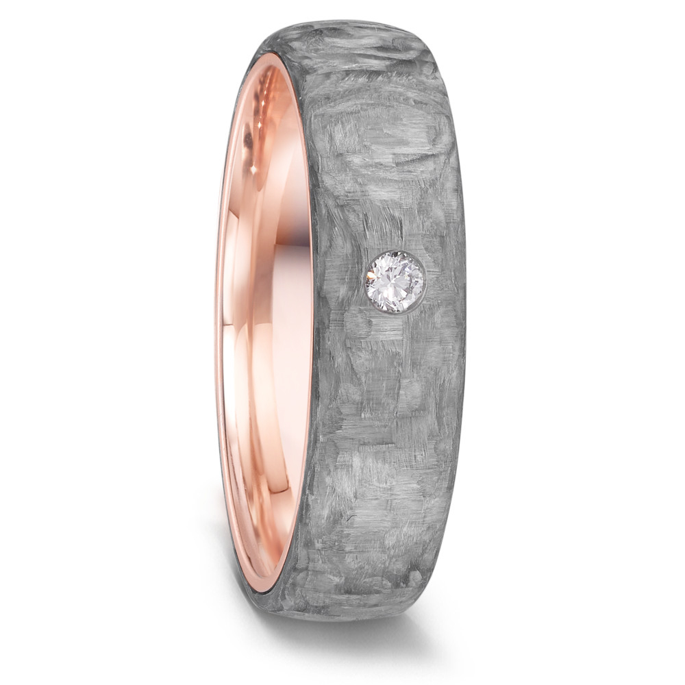 Aufnahme von Eheringen aus grauem Carbon&Rotgold mit Diamanten