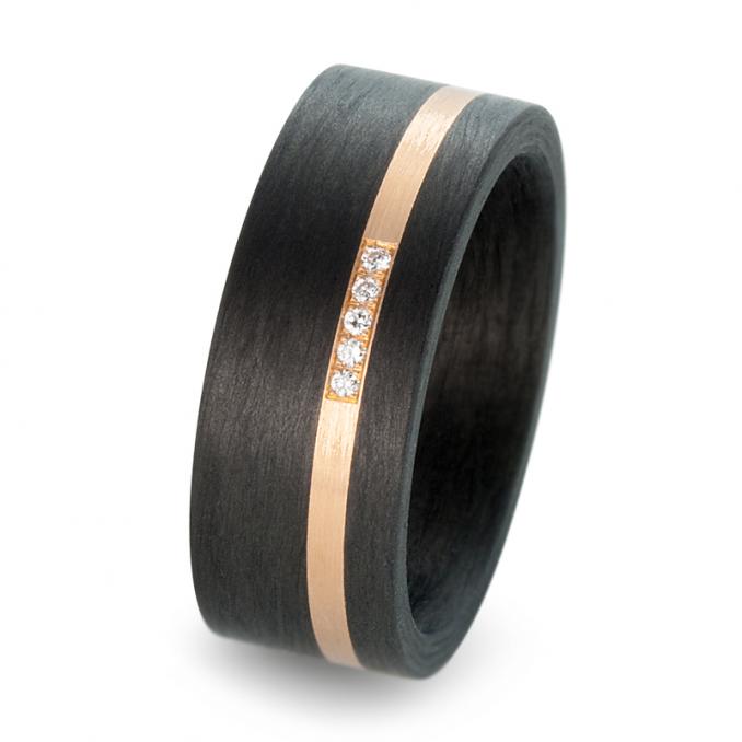 Außergewöhnliche Partnerringe Eheringe Carbon mit einem  Roségold 585 Seitenstreifen und Brillanten 