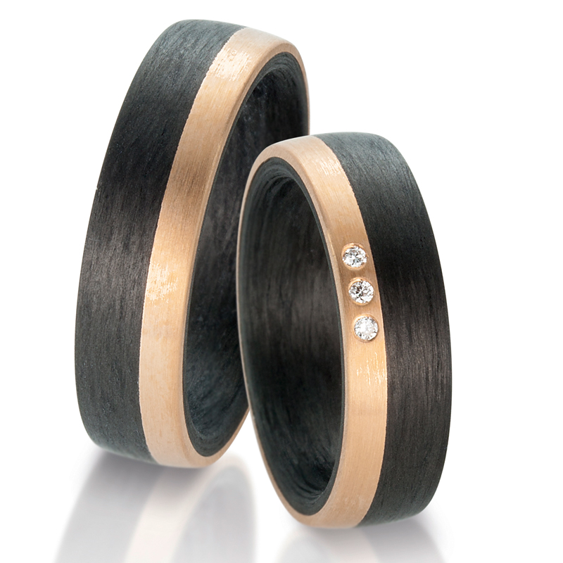 Schöne Partnerringe Eheringe Carbon mit einem  Roségold 585 Streifen und Brillanten 59317/003/003/N5