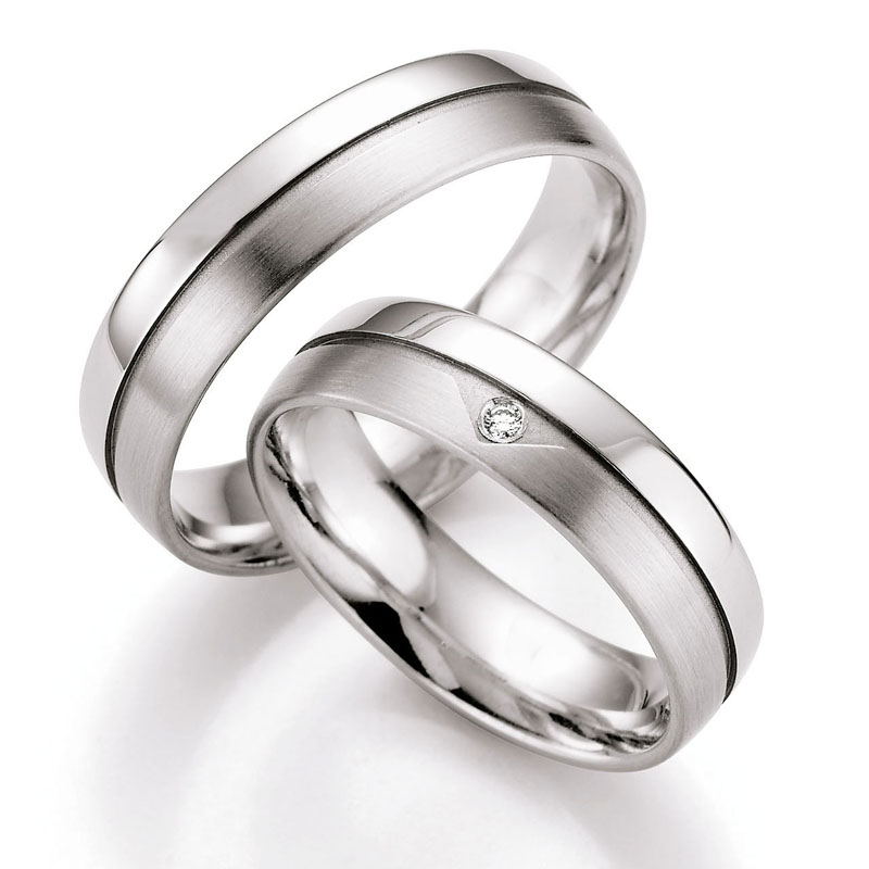 Aufnahme von Eheringen in Palladium 500 matt und glänzend mit weißem Diamanten 