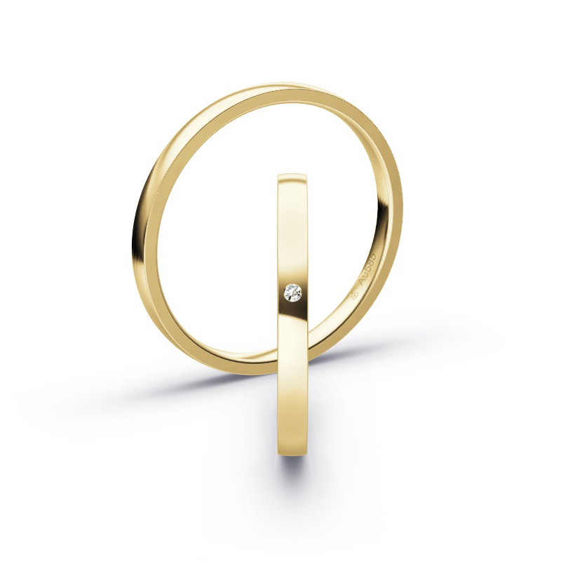 Aufnahme von schmalen Eheringen aus Gelbgold in 2 mm Breite mit Diamant und Polierung 