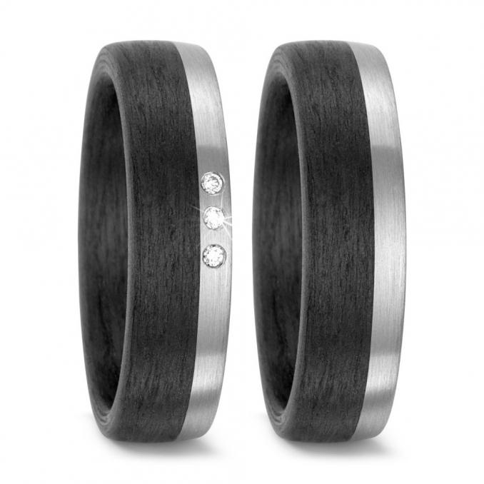 Aufnahme von Carbon Partnerringen mit Palladium 500 Rand und 3 Brillanten