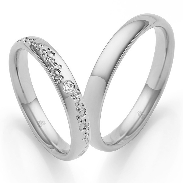 Palladium 500 Eheringe mit Sternenhimmeldesign und Diamanten