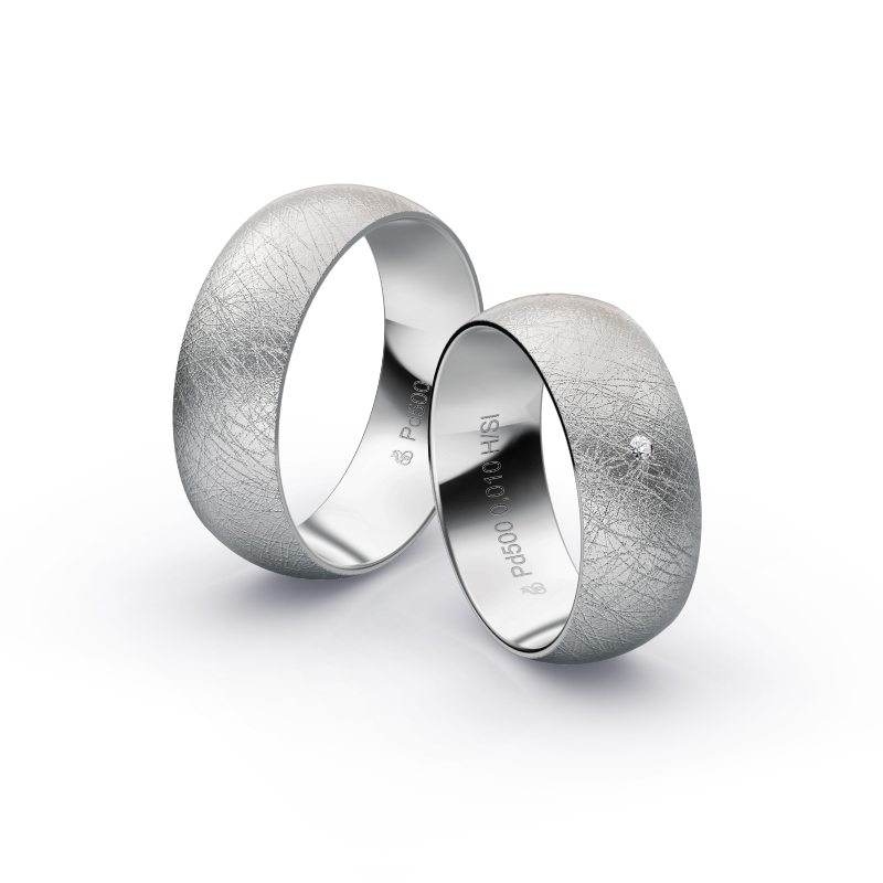 Aufnahme von Eheringen aus Palladium 500 mit Diamanten und Eismattierung
