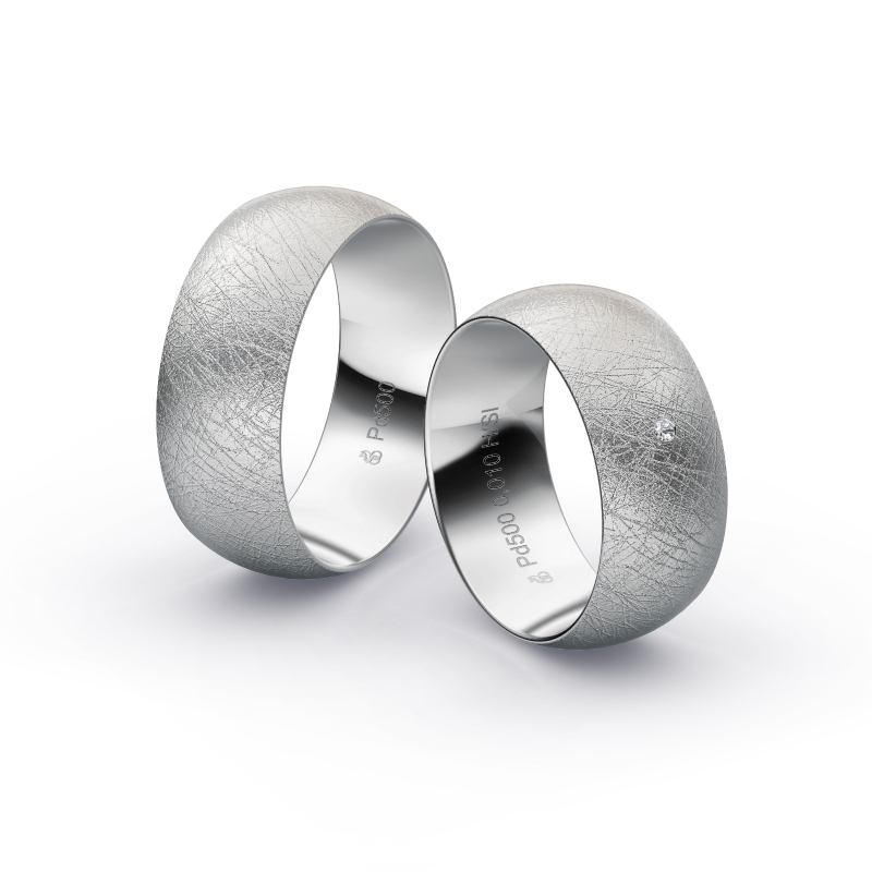 Aufnahme von Eheringen aus eismattiertem Palladium 500 mit Diamanten