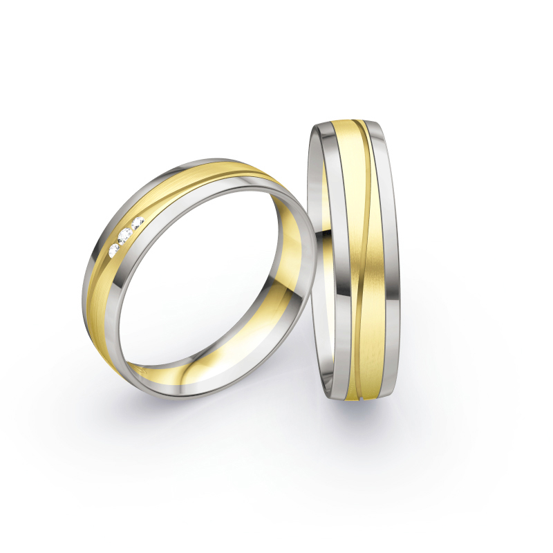 Aufnahme von Eheringen aus Palladium&Gelbgold mit sandmatter Rille und Diamanten
