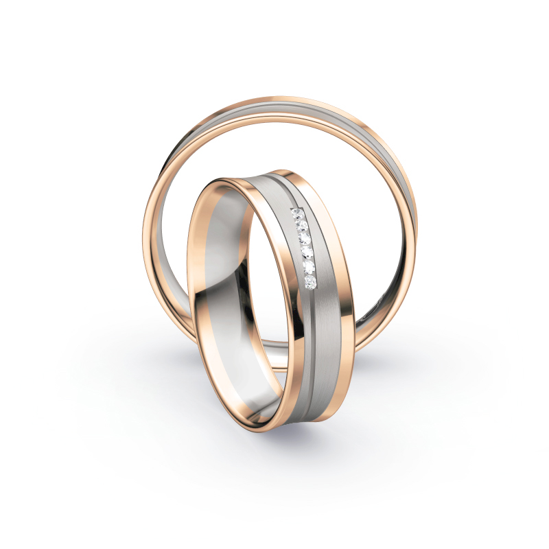 Aufnahme von Eheringen aus Palladium & Roségold leicht konkaver Form mit Diamanten