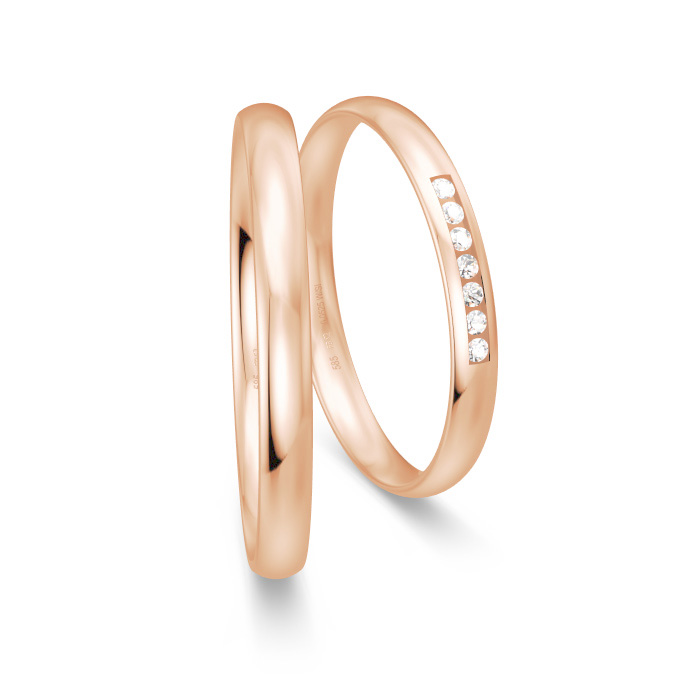 Aufnahme von Roségold Eheringen in schmalem Design mit 7 Diamanten
