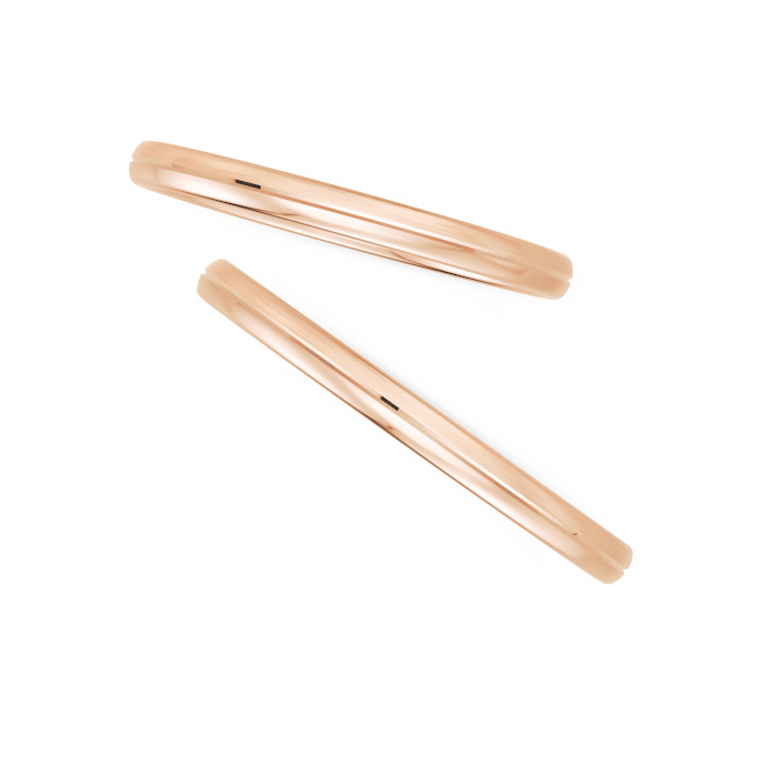 Aufnahnme von Eheringen aus Roségold mit polierter Mittelrille und schmalem Design