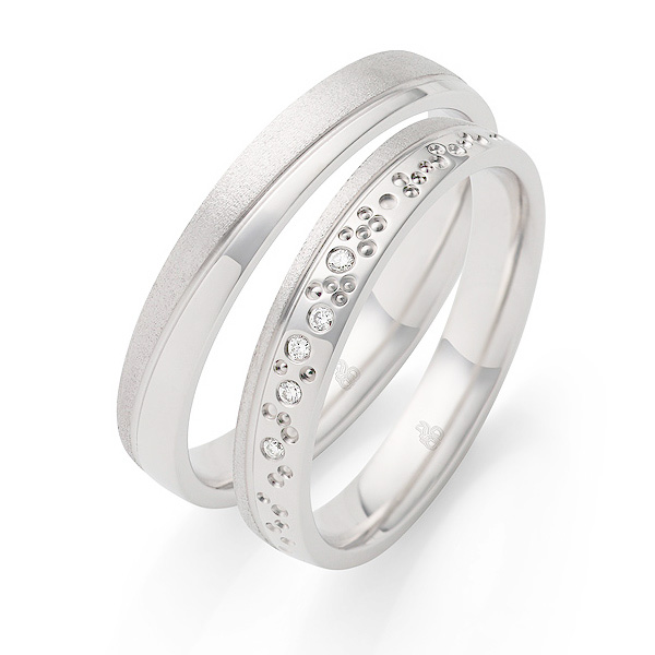 Eheringe aus Weißgold mit Diamanten und Kreismuster