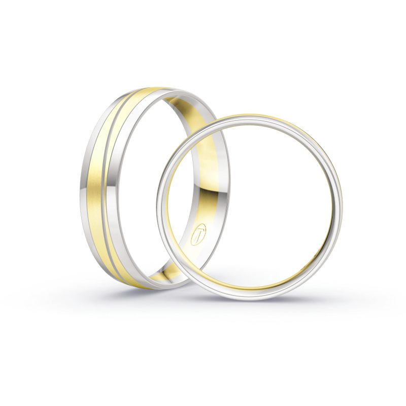 Aufnahme von Fair Trade Eheringen aus Palladium&Gelbgold mit sandmatter Rille und Diamanten 