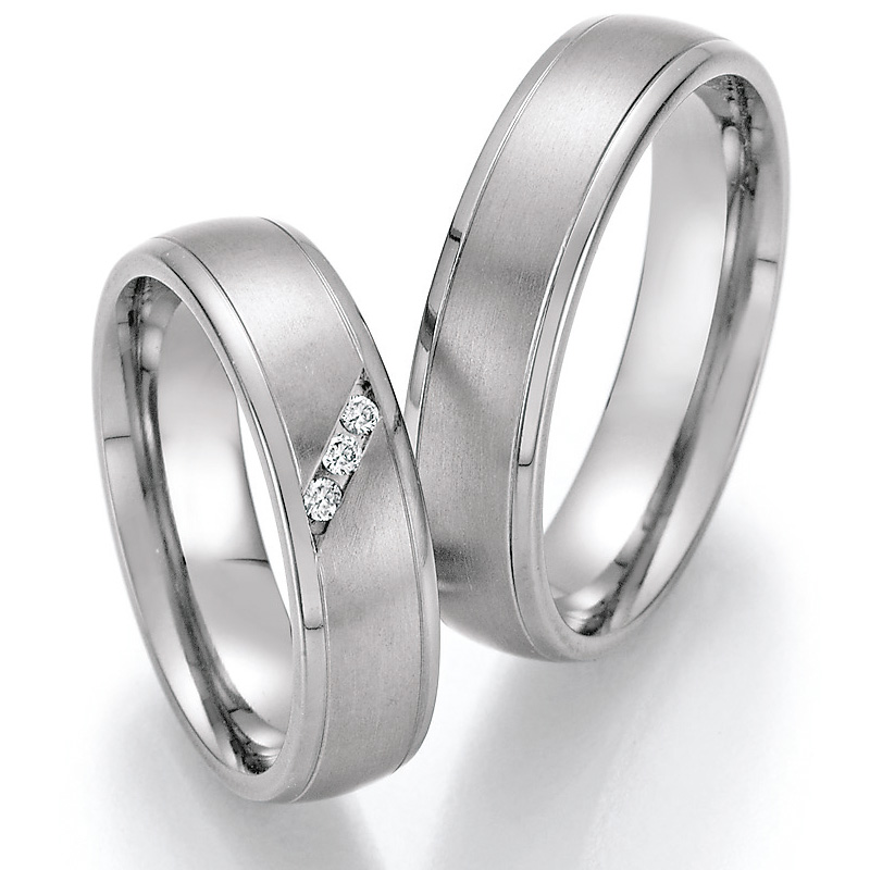 Eheringe Trauringe aus Titan mit Diamant Ruesch Collection Nowotny 77/20030-055