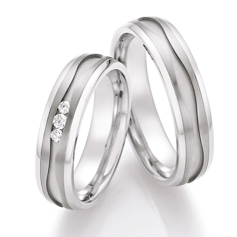 Eheringe Trauringe aus Titan mit Diamant Ruesch Collection Nowotny 77/21130-055