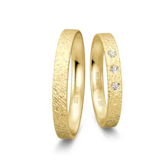 Gelbgold Eheringe 3 mm breit mit 3 Diamanten und Strukturierung