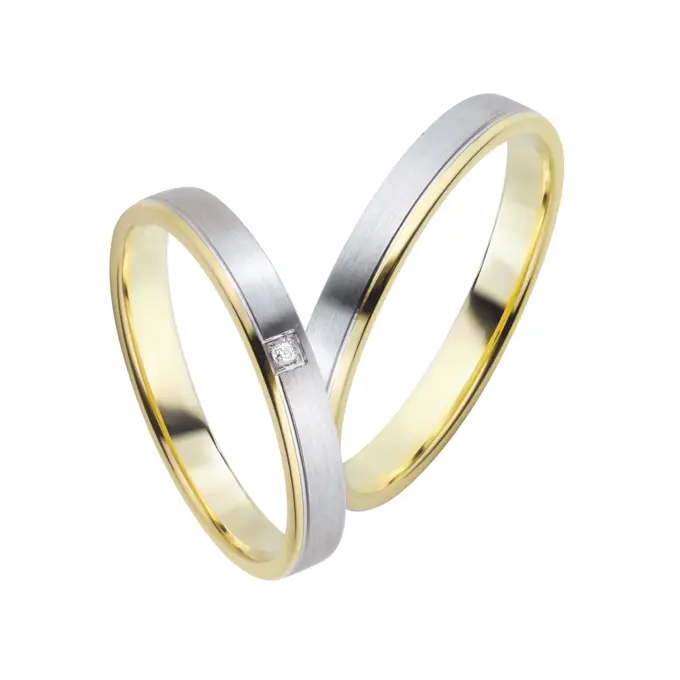 Gelbgold und Weissgold Eheringe mit Diamanten und Mattierung