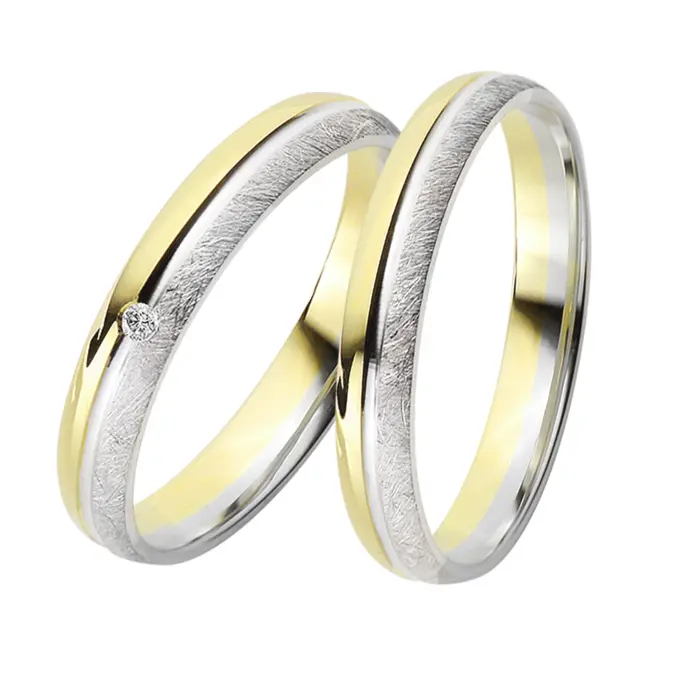 Gelbgold und Weissgold Eheringe mit Querbürstung und Polierung und Diamanten